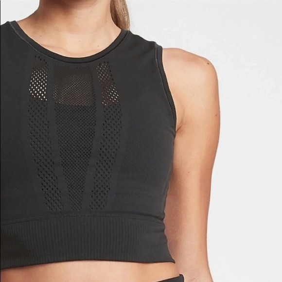 NWT Athleta Mudra Crop Tank in Black Size XXS/XS - Picture 3 of 12